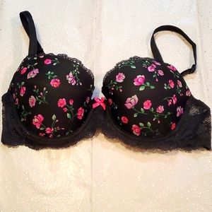 Victoria's Secret Dream Angels Lined Demi Bra -size 36C.